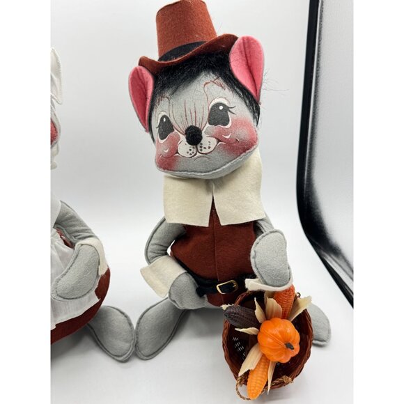Vintage Annalee Mobilitee Pilgrim Mouse Dolls With Baskets Thanksgiving - Picture 3 of 11